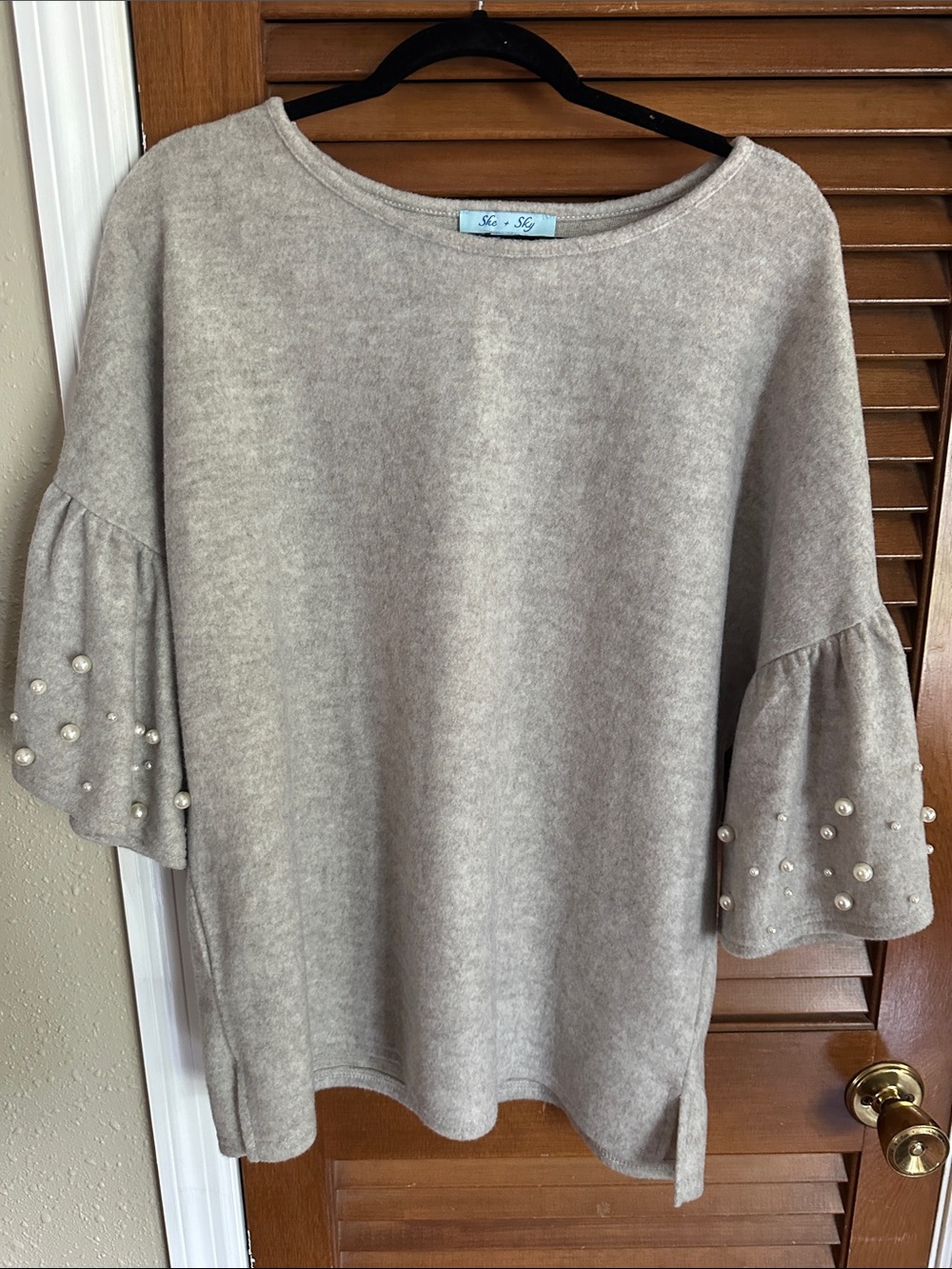 She + Sky Pearl-Trim Light Gray Bell Sleeve soft top